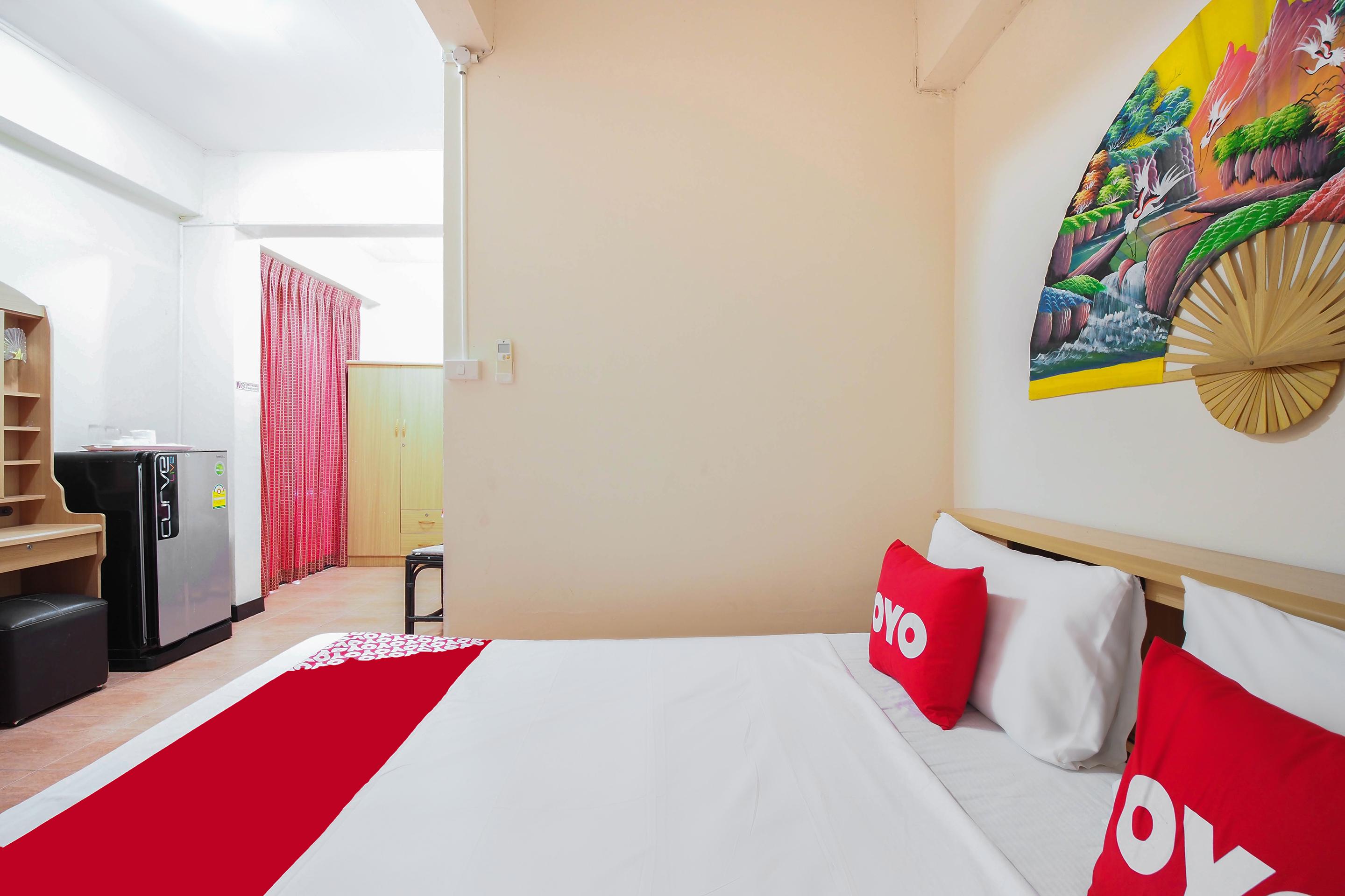 Oyo 963 Sunshine Guesthouse Pattaya Exterior foto