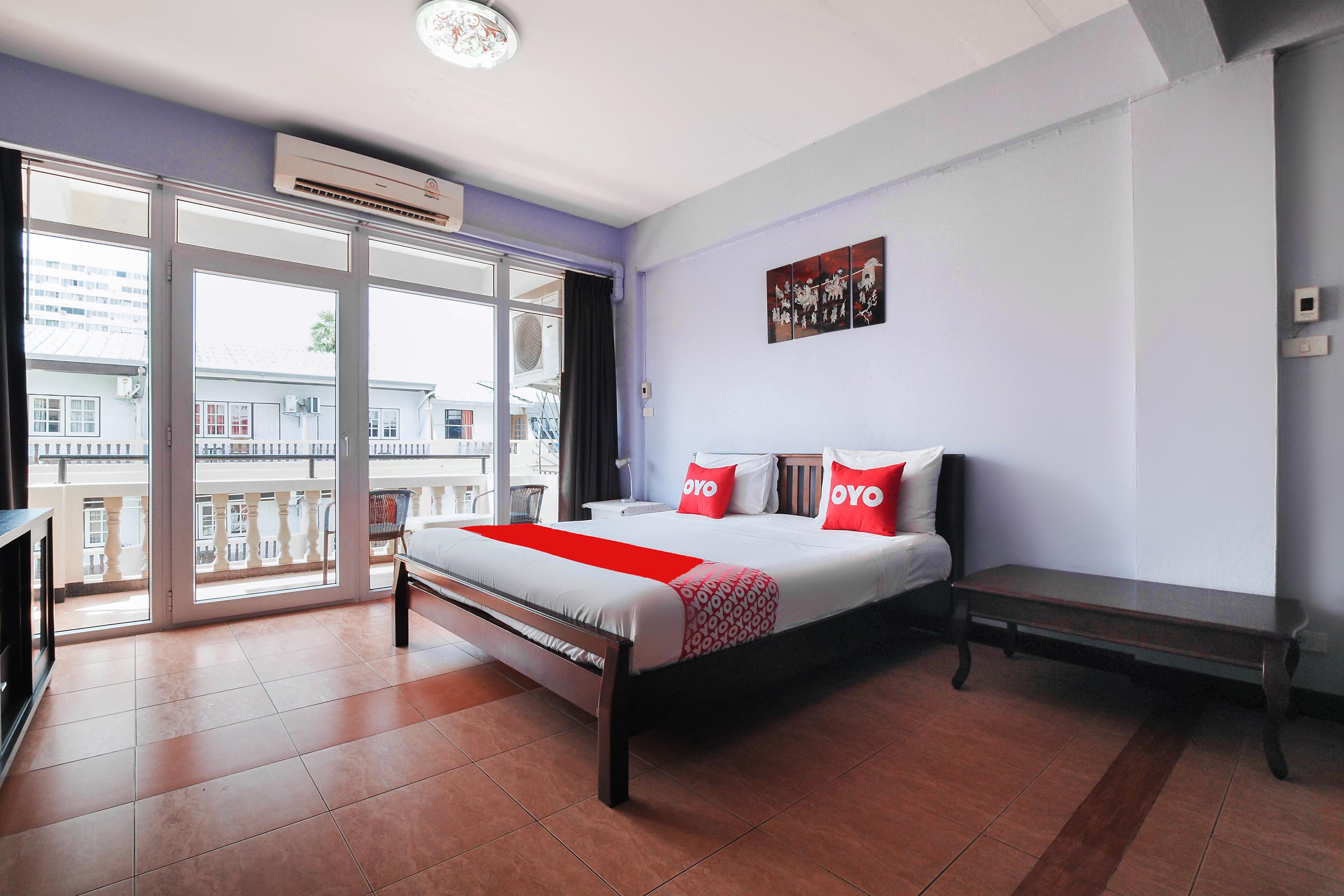 Oyo 963 Sunshine Guesthouse Pattaya Exterior foto