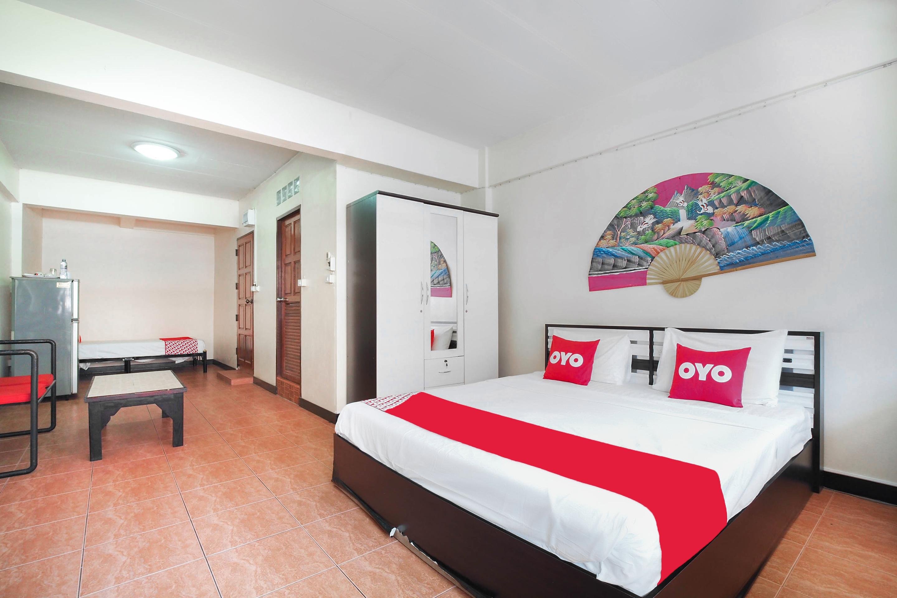 Oyo 963 Sunshine Guesthouse Pattaya Exterior foto