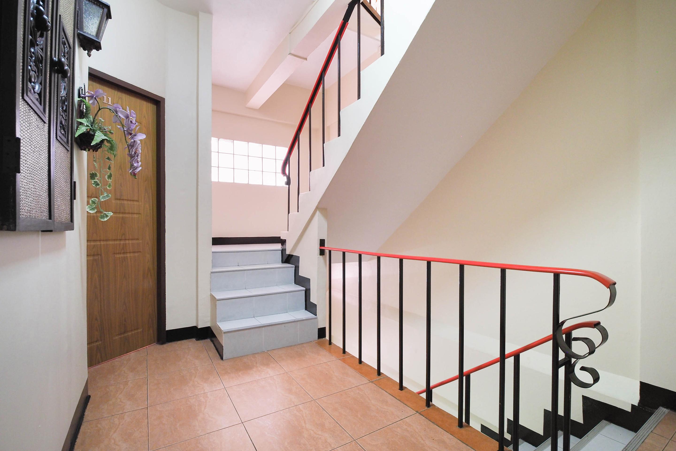 Oyo 963 Sunshine Guesthouse Pattaya Exterior foto